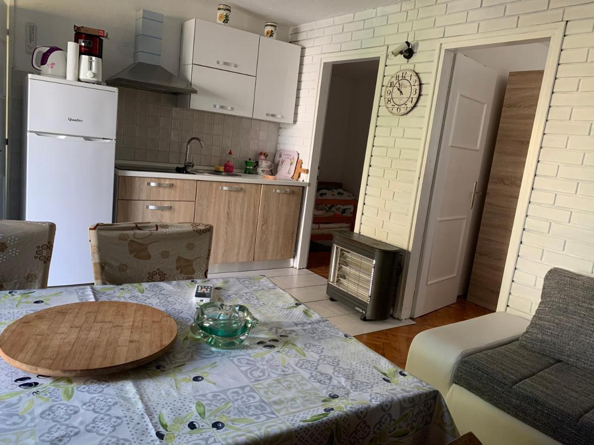 Lili Apartments, Sv Dunata 18 Kornić 外观 照片