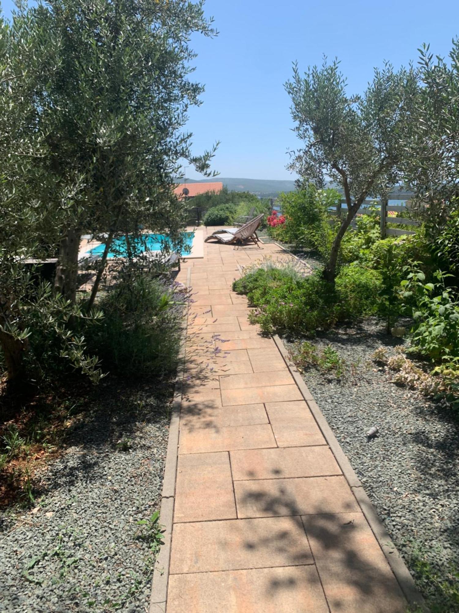 Lili Apartments, Sv Dunata 18 Kornić 外观 照片