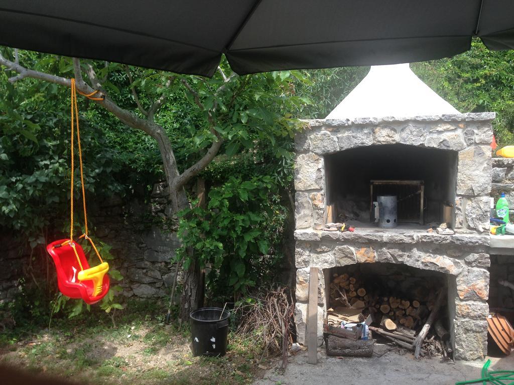 Lili Apartments, Sv Dunata 18 Kornić 外观 照片