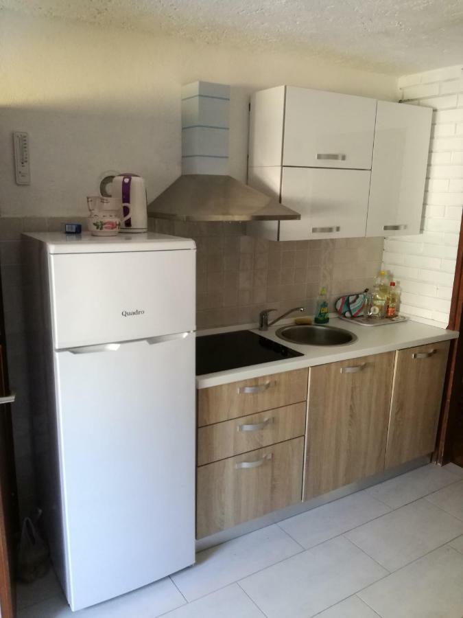 Lili Apartments, Sv Dunata 18 Kornić 外观 照片